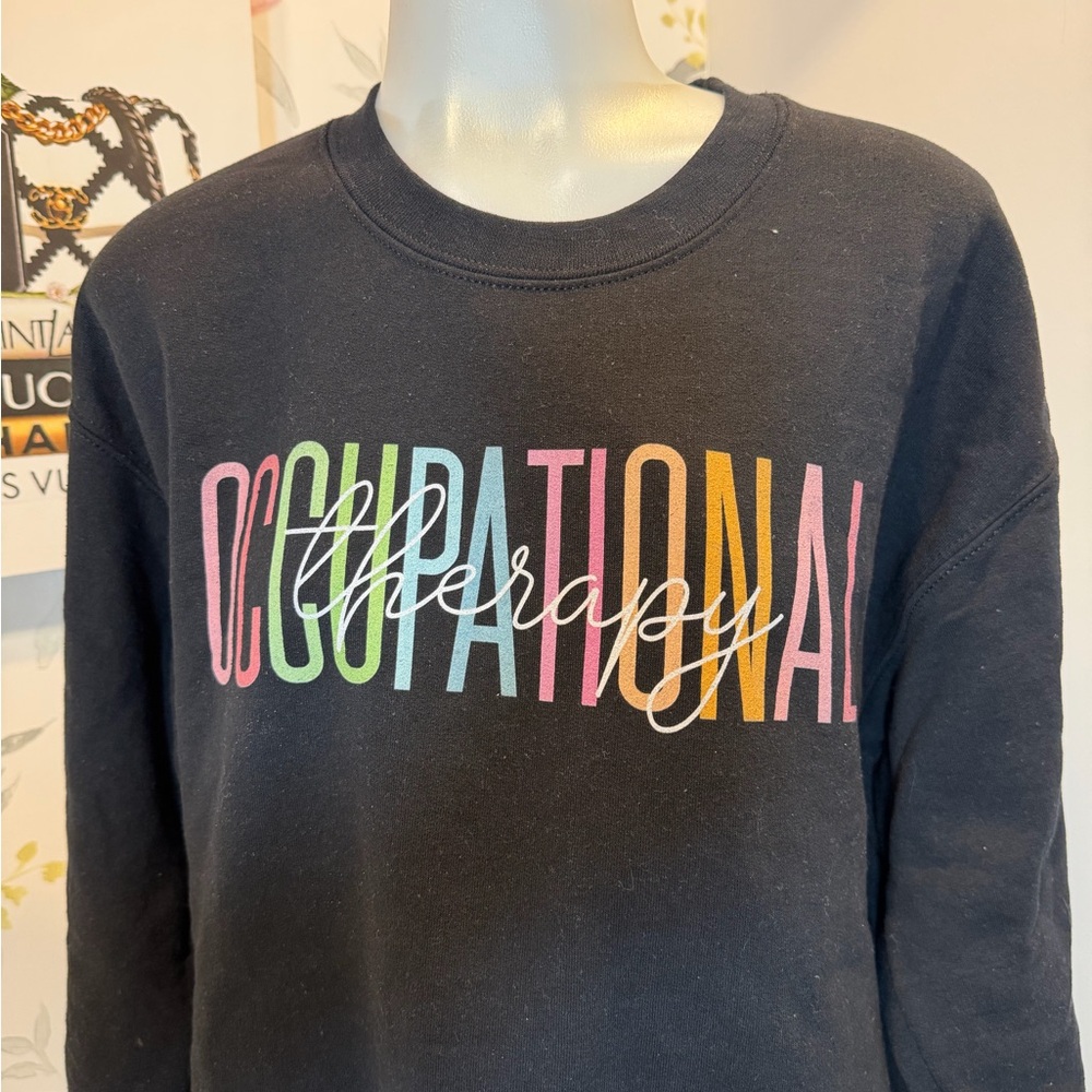 Gildan Black Heavy Blend Sweatshirt - Picture 2 of 4